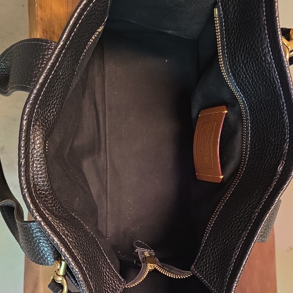 Coach® Pebble Black Leather Cargo Tote Handbag 2025 With Embroidered Logo - Picture 13 of 15
